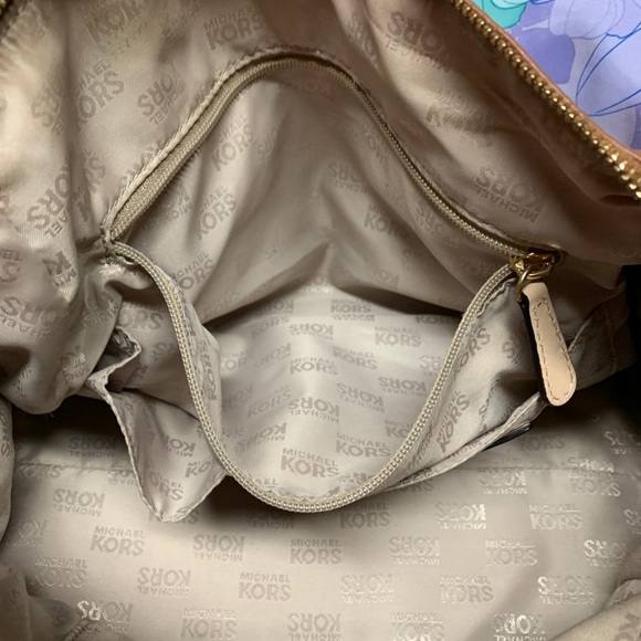 Michael Kors Medium Crossbody Handbag - Picture 9 of 11